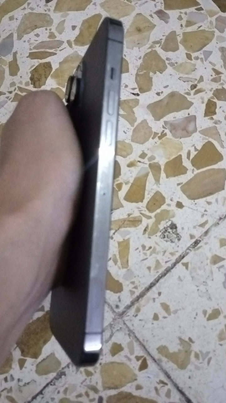 آيفون ١٣ برو ماكس • ٢٥٦ • مقفول ايكلود