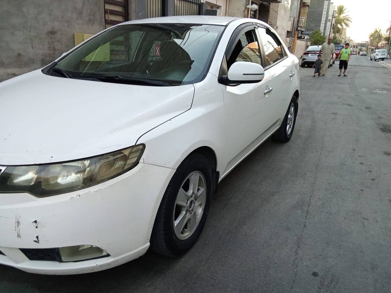 سيراتو 2011 رقم سليمانيه 
تحويل مباشر
سنويه لل 2027
صبغ ربع جاملغ الخلفي بدون دواخل 
شاشه 
كامره 
تحكم ستيرن جهتين
مكاني بغداد الغزاليه 
السعر 96 ورقه 
***********السيارة مو هذا سعرها بس متوازي ع البيع
