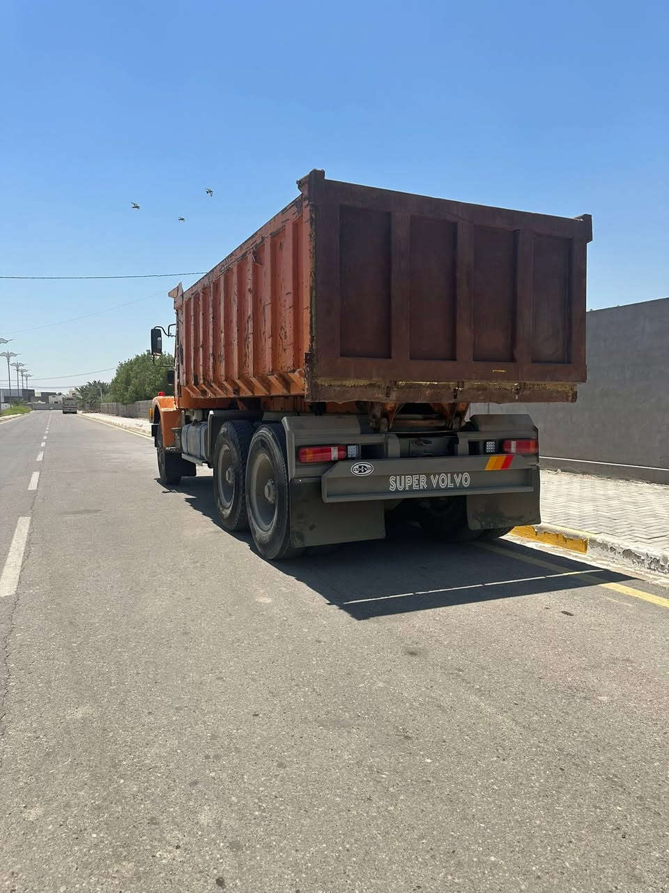 للبيع فالفو ٨٢ رقم سليمانيه تحويل وكاله
محرك كير مجموعه رباطات بريك هوه كهربائيات تخم تاير كله مكفول شرط جاهزه للعمل ***********
