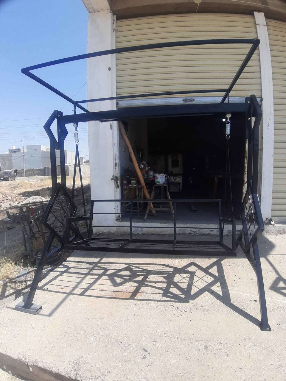 ديديكي أو مرجوحه حجم ثلاث نفرات حديد ثقيل السعر  ٢٠٠  الف دينار للاستفسار الاتصال على كورك واتس *********** مكاني زاخو توصيل متوفر أي مكان زاخو, دهوك
