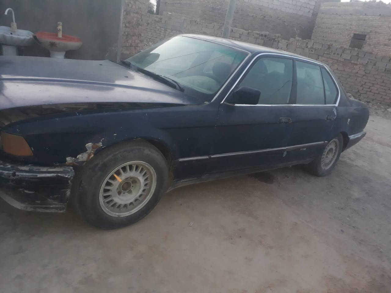 بي ام البيع السعر ٢٥ المكان الدوانيه  ***********
