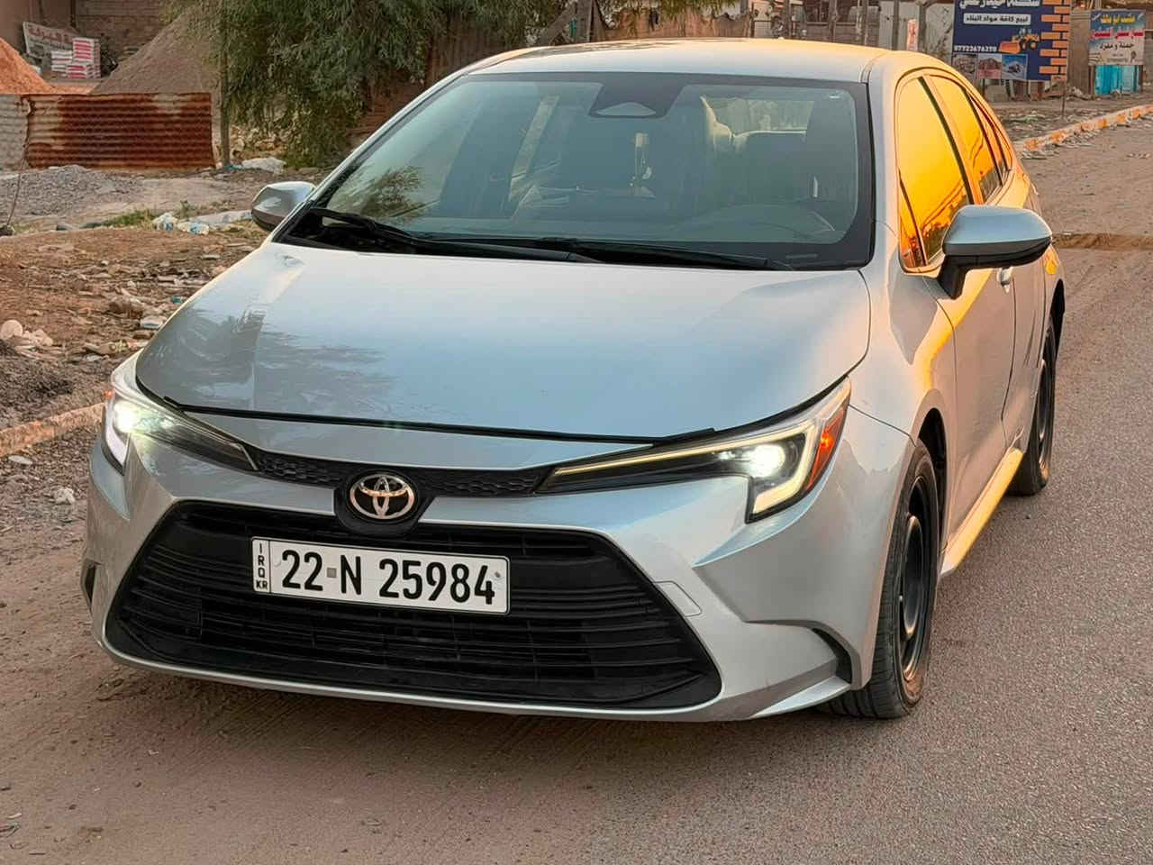 � تويوتا كورولا هايبرد 2024 للبيع 🔥

للبيع كورولا Hybrid موديل 2024 وارد أمريكي 🇺🇸
سيارة مرتبة واقتصادية، ومواصفاتها حلوة جداً للاستخدام اليومي.

✨ المواصفات:
🔹 هايبرد
🔹 موديل 2024
🔹 وارد أمريكي
🔹 اقتصادية جداً بالبنزين
🔹 مواصفات مرتبة ومريحة
🔹 سيارة ناعمة بالسياقة وموفرة

📸 صور الحادث مرفقة بالإعلان بكل شفافية حتى المشتري يكون عنده علم بحالة السيارة قبل التصليح.

🔧 حسب التصليح الحالي:
تم تبديل البنيد والجاملغ الأمامي، وباقي التفاصيل والفحص متاحة للجادين.

✅ الفحص والمعاينة متاحة
✅ ماكو شي مخفي
✅ اللي يريد يتأكد يتفضل يفحص السيارة بنفسه

💰 السعر او الاستفسار خاص او الاتصال على الرقم ***********
