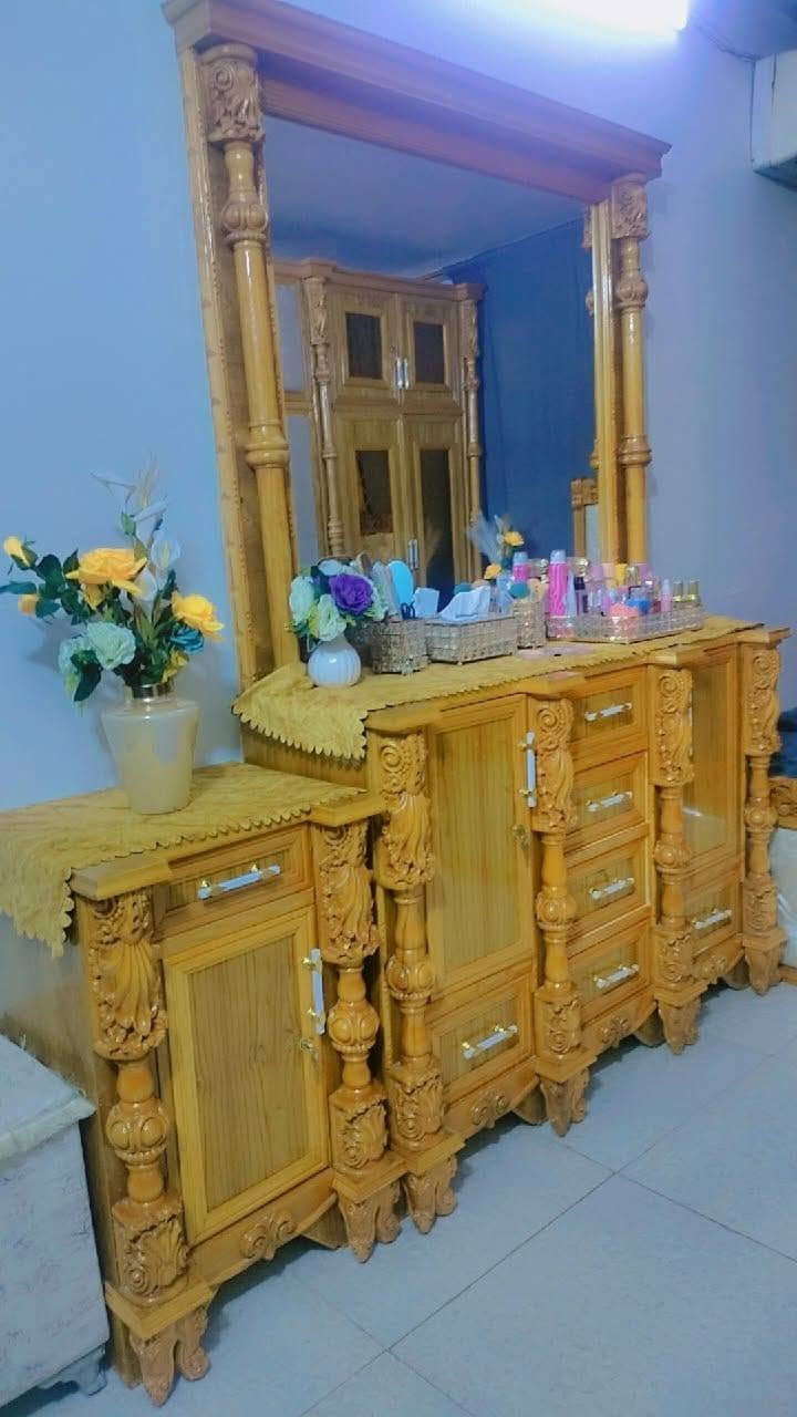 غرفه نوم • نضيفه • ٤ اشهر