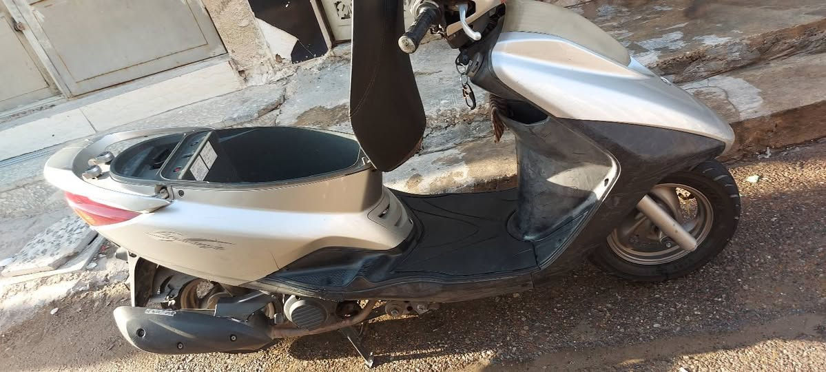 بريز للبيع كفالة مال رمبة محرك اكسل كابريتر كله اصلي وبلادي ماملعوب برغي بيها ماشية قليل جدا موديل 2006 مكاني بغدادالشعب السريدات للاتصال *********** السعر ٨٥٠ الدراجة نقصها تاير خلفي فقط
