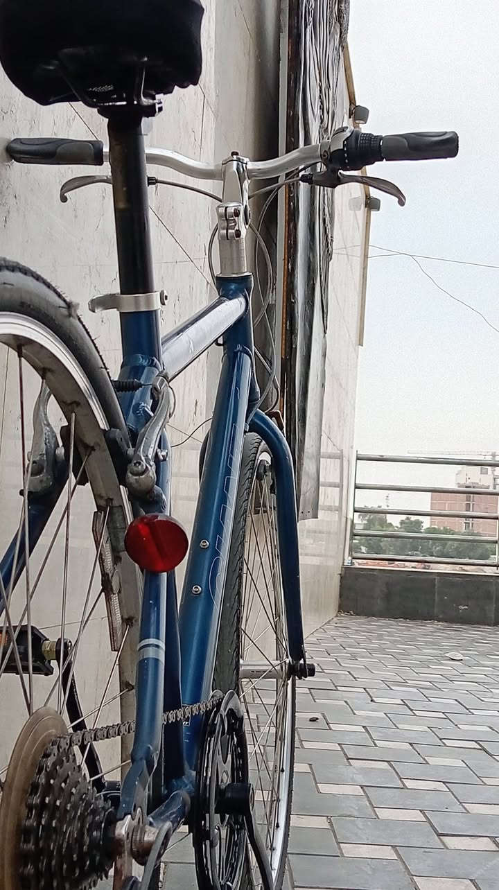 جيانت C700 • عجلات 28 • كسر حاوية
