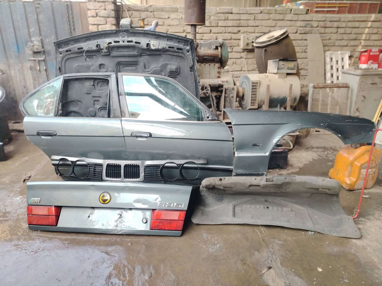 السلام عليكم عندي غراض BWM 525 بيبان 4 من عده السايق قبق صندوك جاملغ امامي صوب الصدر
بنيد + اكلج كشنات تخم كامل + الي يريدهن كاملات اسامحه بالسعر.. التواصل *********** مكاني نجف
