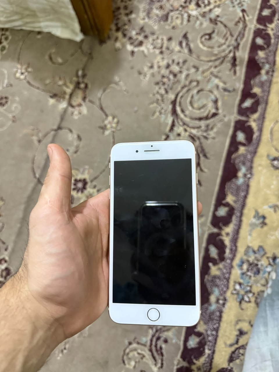 آيفون 8 بلاس • ٦٤ • قفل
