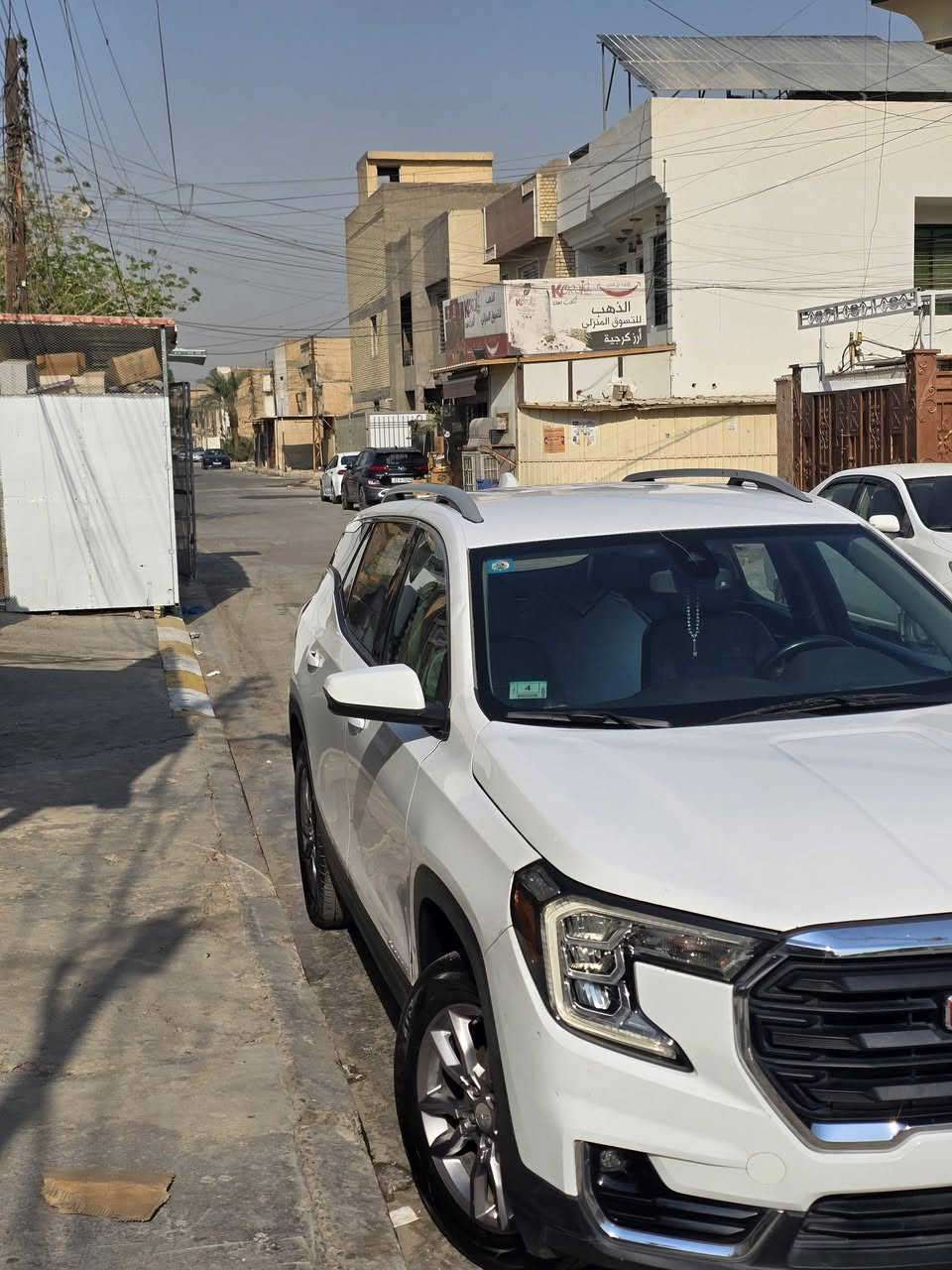 السلام عليكم السعر175 وبيها مجال للشراي
للبيع Gmc تيران 2022 مواصفات Slt
ماشية 50 ميل
مابيها تبديل ولا قطعة 
فقط صبغ بخشم البنيد 
دخول ذكي اربع ابواب
نظام فور ويل 
كشنات ميموري 
بصمة
تشغيل عن بعد
تحكم ستيرن
شاشة
تبريد قطعتين 
تدفئة مقاعد
محرك 1500 تيربو
كشنات جلد
كامرة خلفية
جنطة كهرباء 
انماط قيادة
وباقي الموصفات المعروفة عن slt
