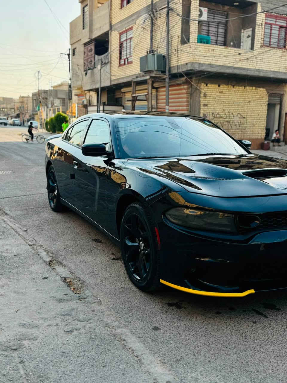 السلام عليكم
جارجر ١٦ اصل كندي 
بيه جاملغ وباب صبغ
بدون دواخل بدون اير باك
عليها تحديث كامل اصلي 
رقم بغداد أنكليزي
موصفات sxt 
تو ويل اصل
مكاني بغداد السيديه
السعر ١٥٧$ قابل للتفاوض 
***********
