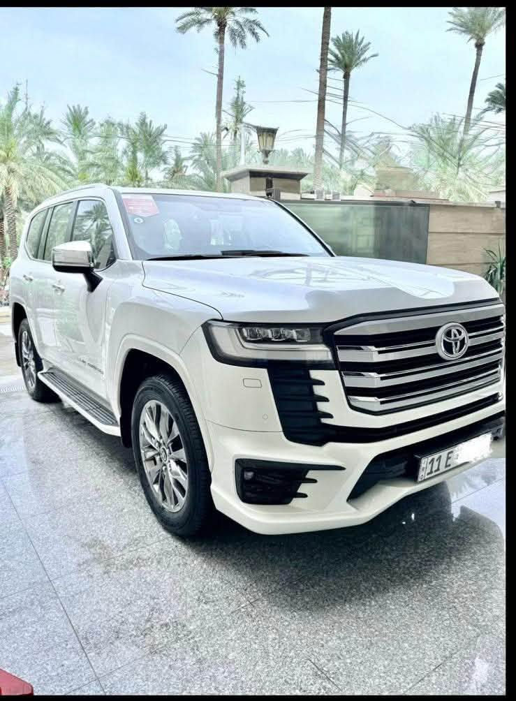 السلام علكيم للبيع
Toyota Land Cruiser 2024
  تويوتا لاند كروزر 2024. 
ملاحضة / رقم السيارة بغداد مميز 
   ماشية - 26 كلم فقط 
✅ المواصفات:  فول مواصفات 
 VX فول مواصفات ضمان شركة ساس
كراسي خلفية كهرباء و خزن ميموري 
الموديل: 2024
الحالة: كفالة عامة من كلشي مغلفة ppf ضمان عشر سنوات سيارة جداً جديدة 
المواصفات : معروفة مواصفات VX 
مكان السيارة بغداد 
📞 للأستفسار الاتصال على الرقم ***********
