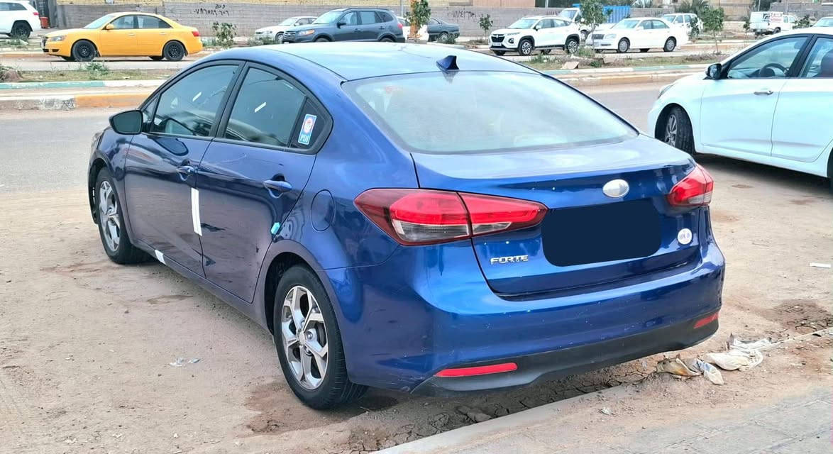 فورتي 17 امريكي مكينة 2000 دوش كير AT  ماشيه 147 رقم ذي قار دولي حادثها جاملغ ايمن جهة العبري مبدل، خشم البرانكيت تصليح بالعراق جاملغ جهة السائق صبغ صور الحادث بالمنشور جاهزه من گير ومكينه وحداديه وتبريد وتايرات بيع أو مراوس بصالون أو عالي
مكاني الشطرة للأستفسار ***********
