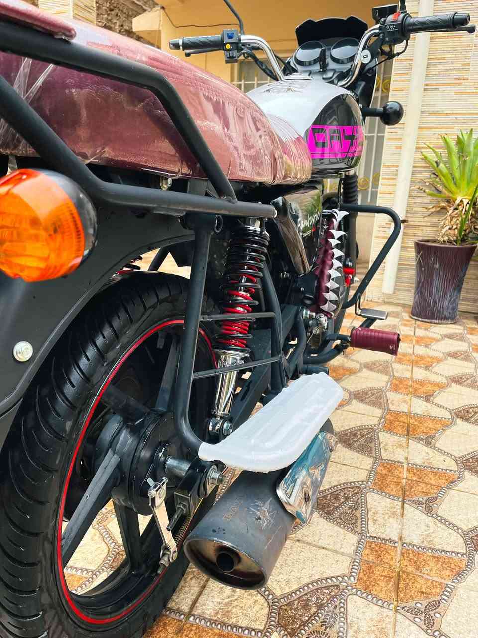 دايوان كلاسك • ٢٠٢٥ • ماشي ٦٣٠٠