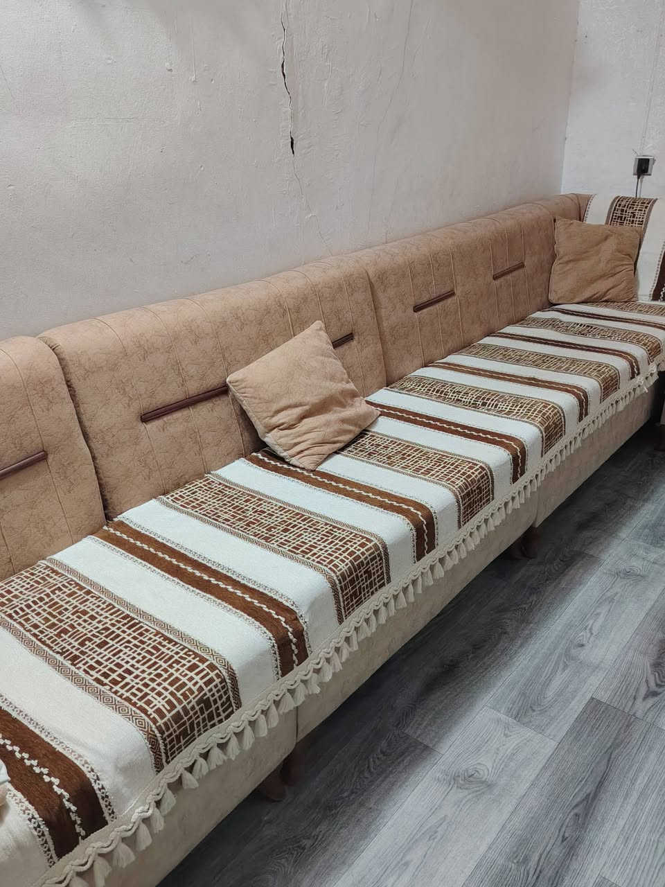 سلام عليكم تخم للبيع سعره 550 وبي مجال قليل. كربلاء حي الحر للاستفسار ***********.
