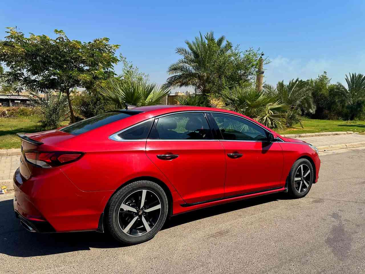 السلام عليكم اخوان  
سوناتا 2019 GDI sport للبيع رقم اربيل ماشيه 88,000 ميل وارد امريكي كشنات نصف جلد شاشة رادار كاميرا خلفيه فتحة سقف شفتات الخ ..
ضرر السيارة جاملغ خلفي وباب خلفي والحادث موجود بالصور سعر السيارة 14,500 يعني 145 ورقة قفل ليحب يتواصل على هذا الرقم ***********
