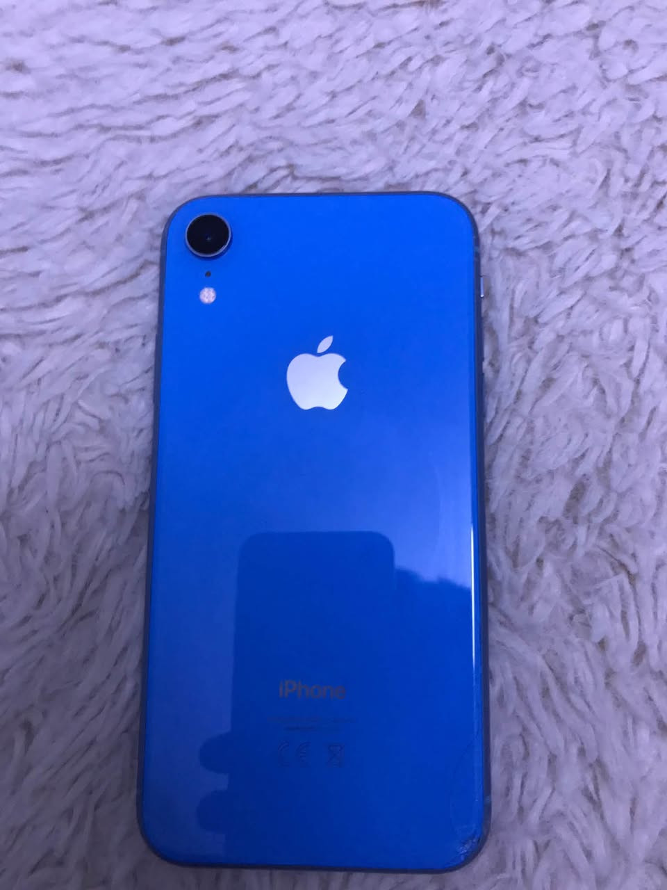 ايفون XR • ٦٤ • كسر ضهر