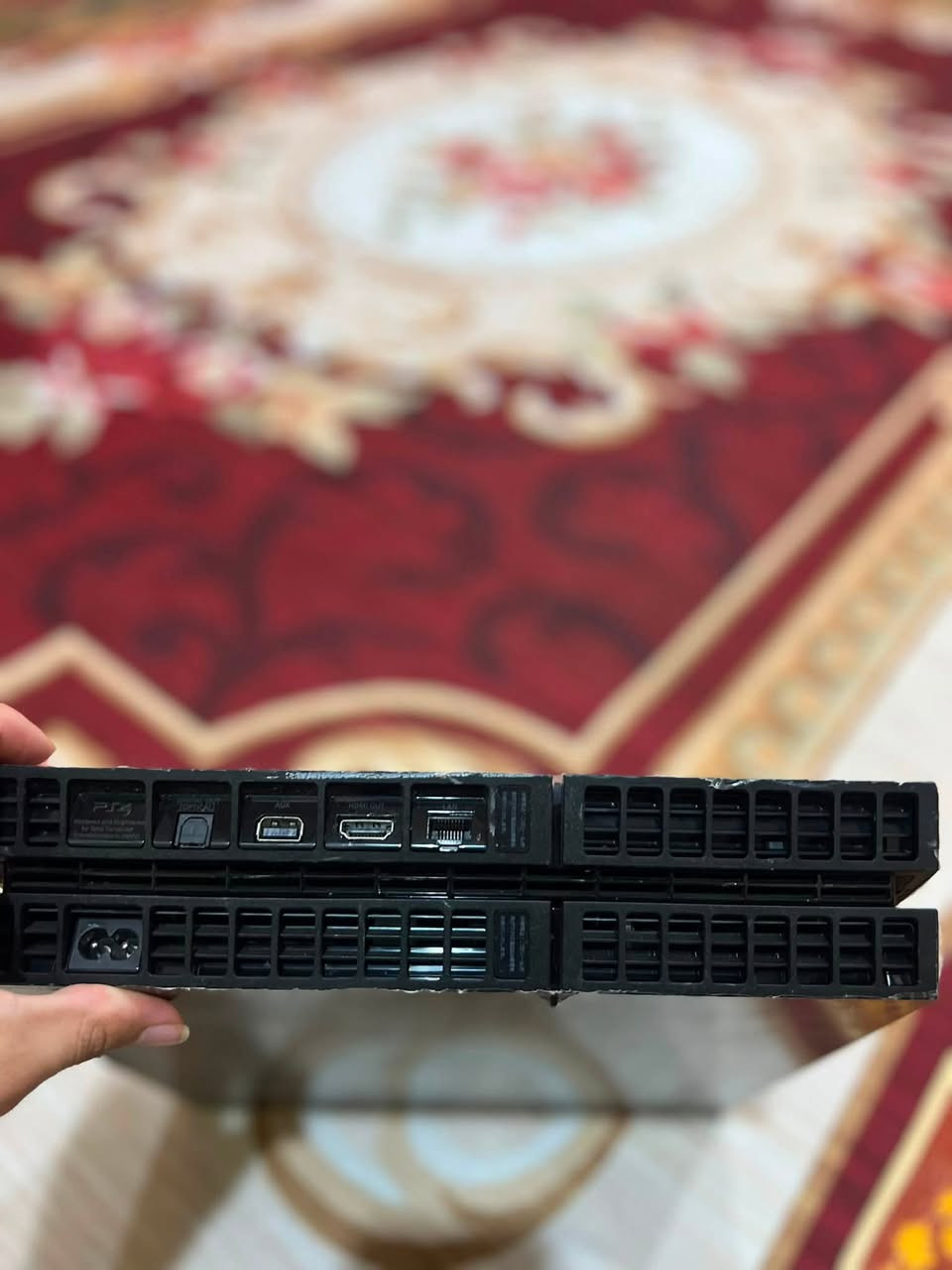 السلام عليكم بلي فور فات مهكر  جديد مستخدم يومين فقط السعر بل خاص  لوك ستيكر لا مفتوح ولا مصلح جديد بل جيس مع يدتين جدد الاستفسار عله هاذه رقم ***********
