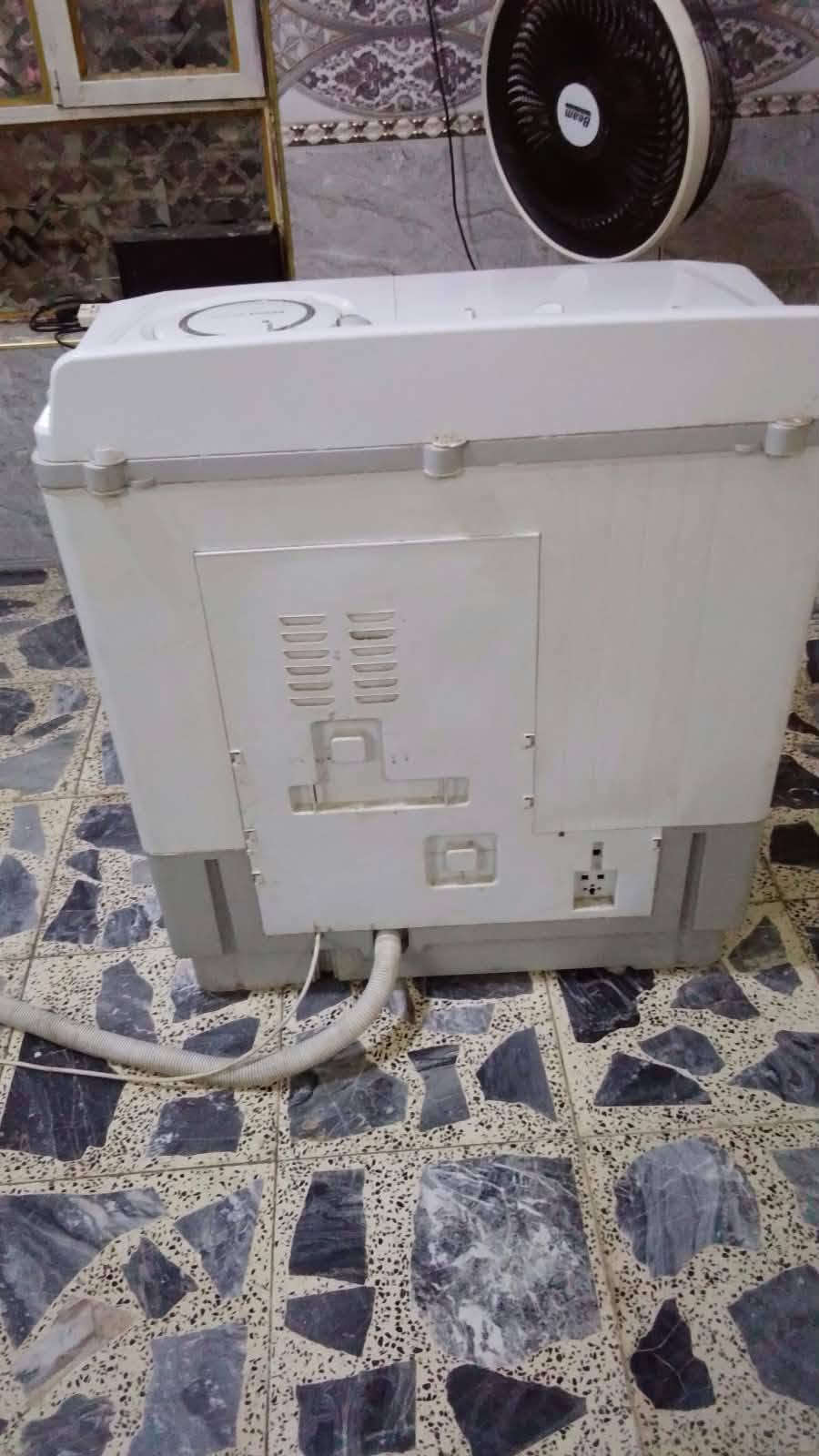 غساله للبيع غسل وتنشيف كله شغال سعر 75الف عنوان حي الكوفه شارع الصوره ‏‪***********‬‏
