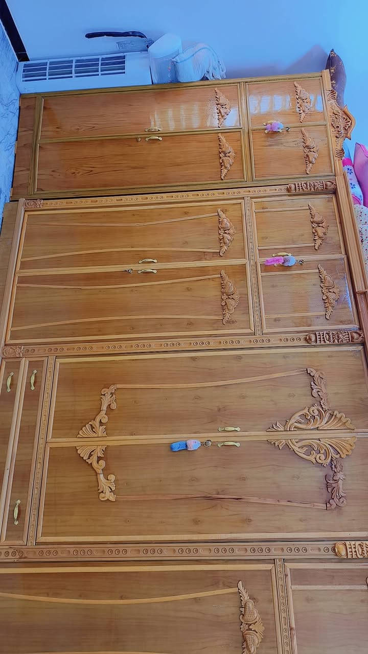 غرفه جديده ونضافه فول ومكاني ميسان حي العسكري  ولسعر مليون وميه 100وبيه مجال قليل ***********
