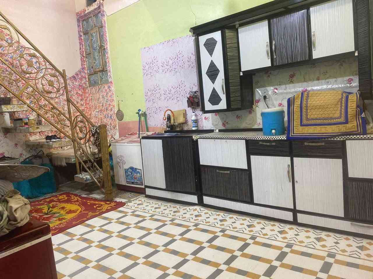 بيت للبيع • حي العباسي • ١٠٠م