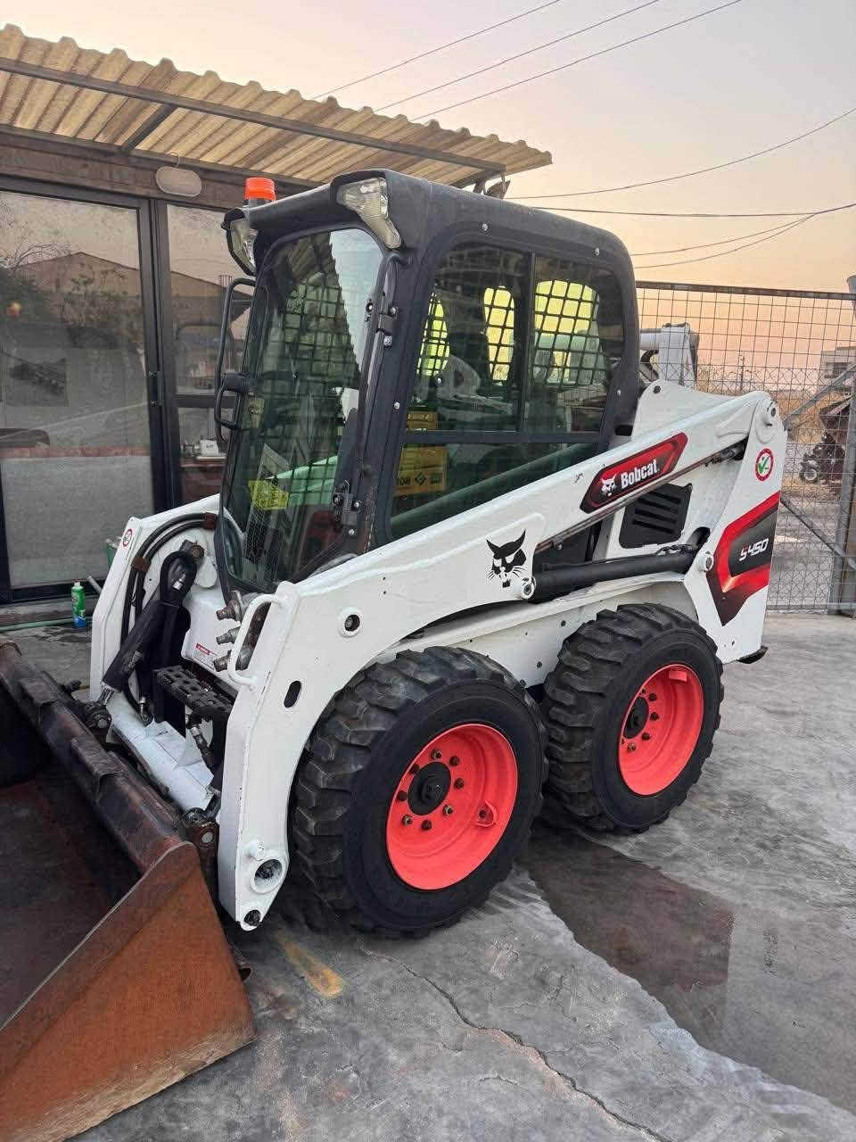 🚜🔥 بوبكات S450 للبيع – فرصة مميزة
🔹 الموديل: 2017
🔹 أصلي
🔹 الشفل مكفول
🔹 كفالة عامة
🔹 حالة ممتازة وجاهز للعمل

💰 السعر: 225 ورقة

📍 الموقع: أربيل – كردستان العراق

📲 واتساب: ***********

🔥 للجادين فقط، أهلاً وسهلاً بالجميع
