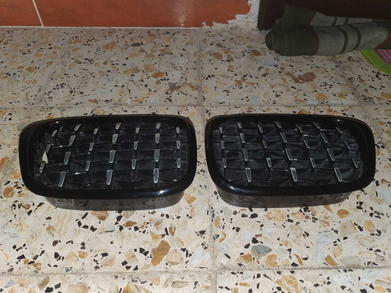 للبيع غراض بي أم صقر عداد + إطار  مشبك+ دكمه مال صندوك مال تفضيخ شرط شغل بسعر المجموع الكامل ٧٠ الف بيه مجال تفليش الاسعار العنوان كركوك رقم الهاتف ***********
