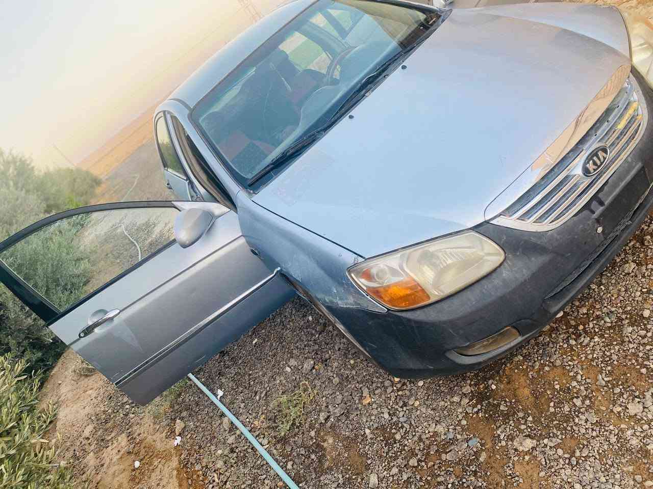 السلام عليكم
كيا سيراتو للبيع ٢٠٠٧ منفيس 
مكان السيارة مفرق الزوية 
السعر المطلوب   ٣٥  و بيها مجال
للاستفسار 
***********
***********
