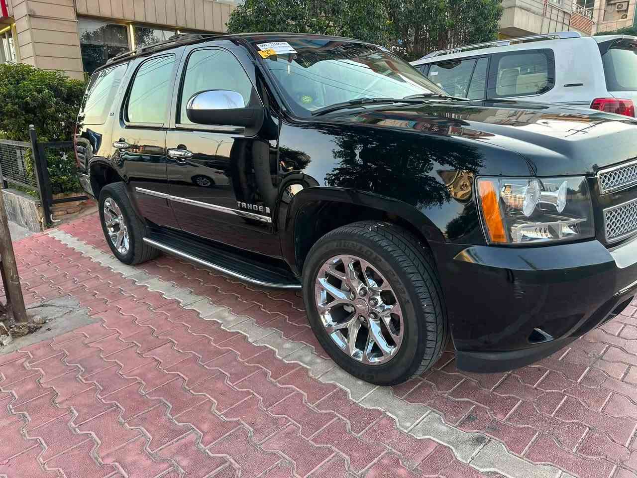 سلام عليكم تاهو 2010 خليجي السياره مكفوله سونار مرفق بيهه منضومه غاز  سياره جاهزه بدون نقص خير من الله وبعد احلا من الصور مكاني بغداد البياع سعرهه 220 وبيهه مجال هـ***********

