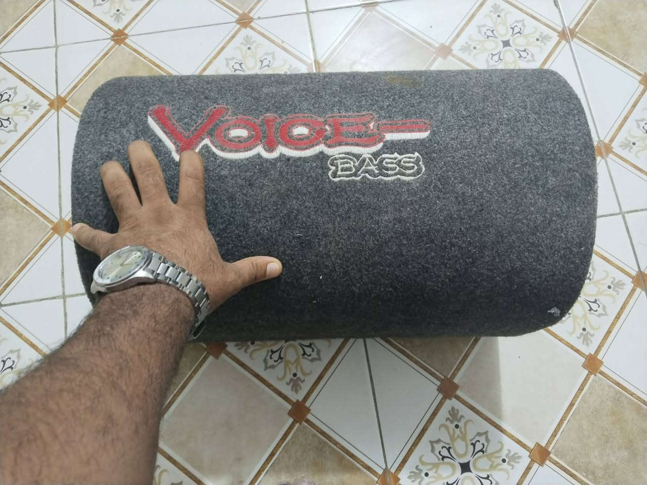 دمام استخدام قليل لبيع صوت يخبل وكلش عالي مستعجل ع بيع السعر ٦٥ الف وبي مجال ***********
