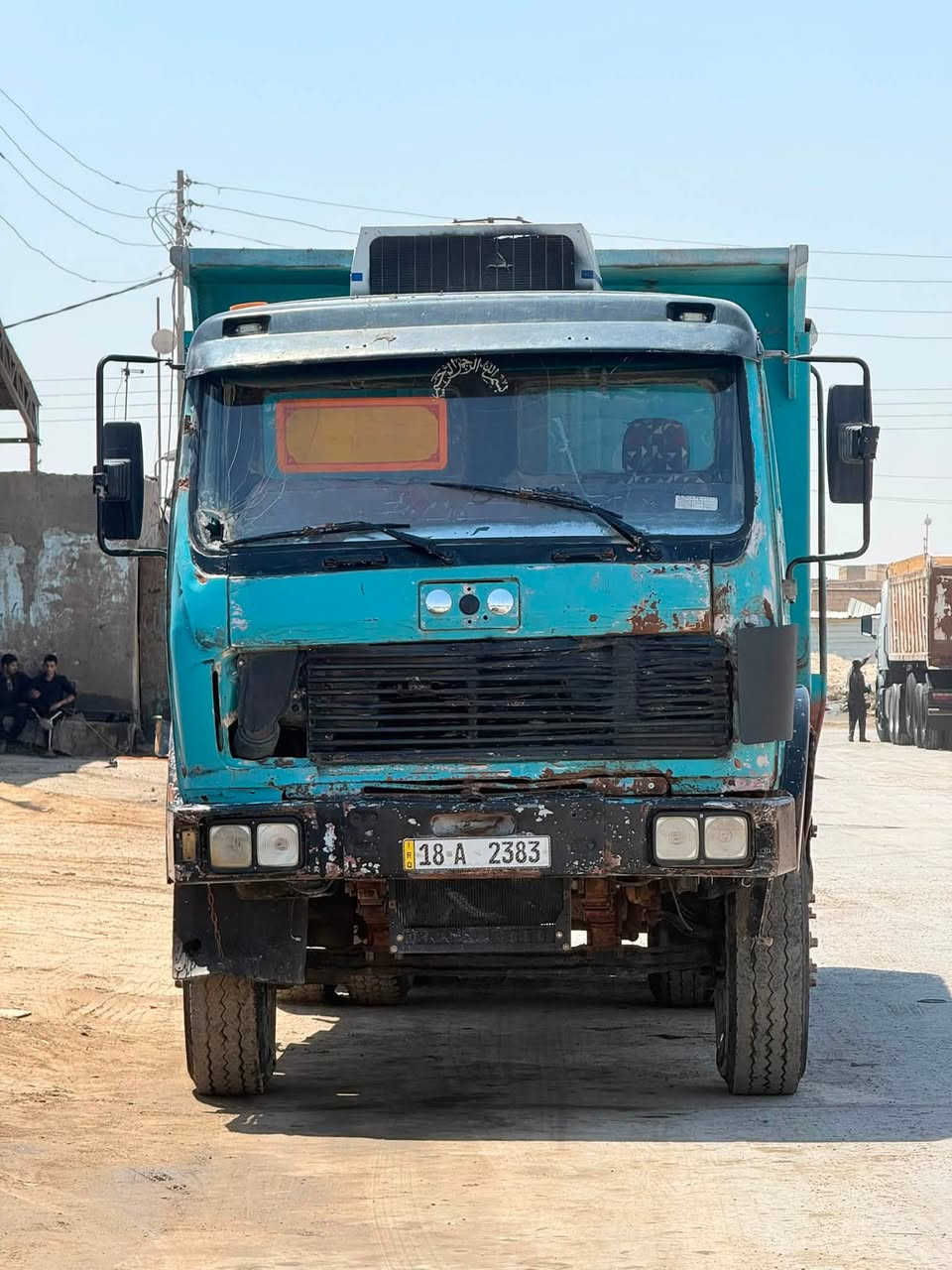 سلام عليكم سياره لبيع موديل 75 ممكينه 28 لاتبخير ولا تنقيص كير160 ربط عدل مكان سماوه رقم ***********
