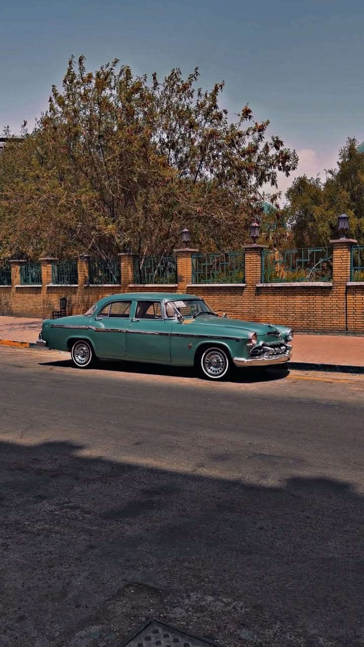 السلام عليكم دوج موديل 1955 للبيع مكينه كير تاهو 5300 كير 700 رقم بغداد الجديد السعر 100 ورقه وبيه مجال مكان السياره بغداد الاستفسار ***********
