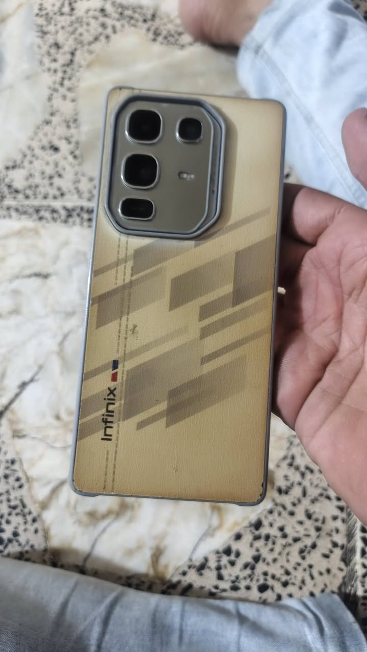نوت ٥٠ برو ذاكرو ٢٥٦+١٦ جهاز فول شاشه ١٤٤ هيرتز بطاريه وشحن يخبل بي فطور بلازما سعر ٢٠٠ بي مجال للشراي ما ارد على فيس اتصل لو واتساب ***********  جهاز على فحص

