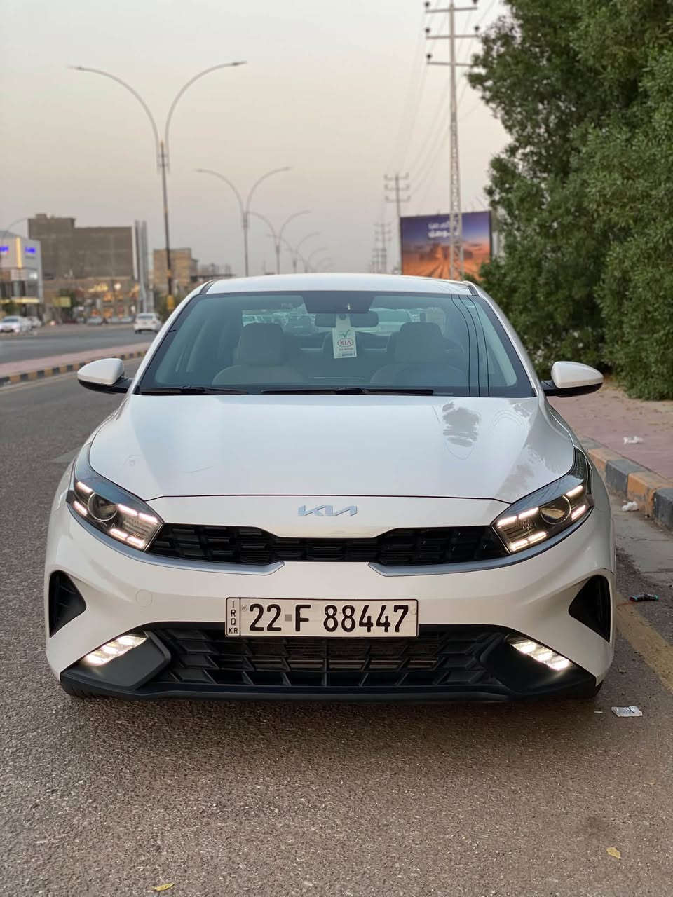سيراتو 2023 مكفوله بيهه بارد بلباب الصدر  شي بصيط محرك 1600 سياره جديده جاهزه من كلشي تبريد قطعتين مثبت سرعه مانع انزلاق حساس خلفي دبل سويج مال شركه السعر المطلوب 150 وبيهه مجال بصيط والي يشوفهه هواي كلشي اكو بسوك مكاني نجف ***********
