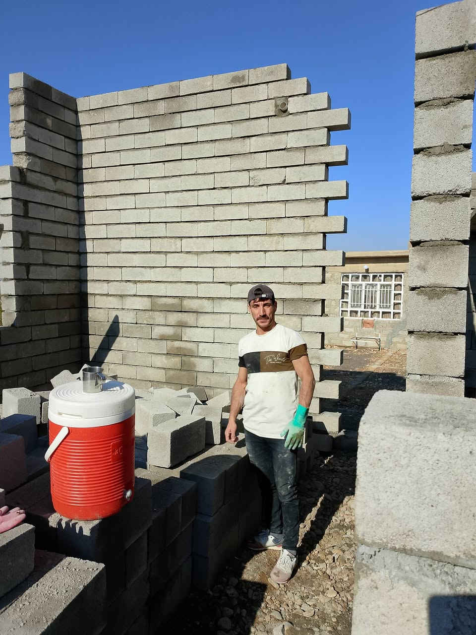 بناء 🪏🫟🔨🏠 عمل هندسي📐📏 متواجد
اشتغل بالألف و باليومية و بسعر مناسب
للإتصال *********** ⛔

نص مكتوب في الصور:
- HALIL İBRAHİM
- AHMET MUSTAFA ÖZGÜL
- عملي