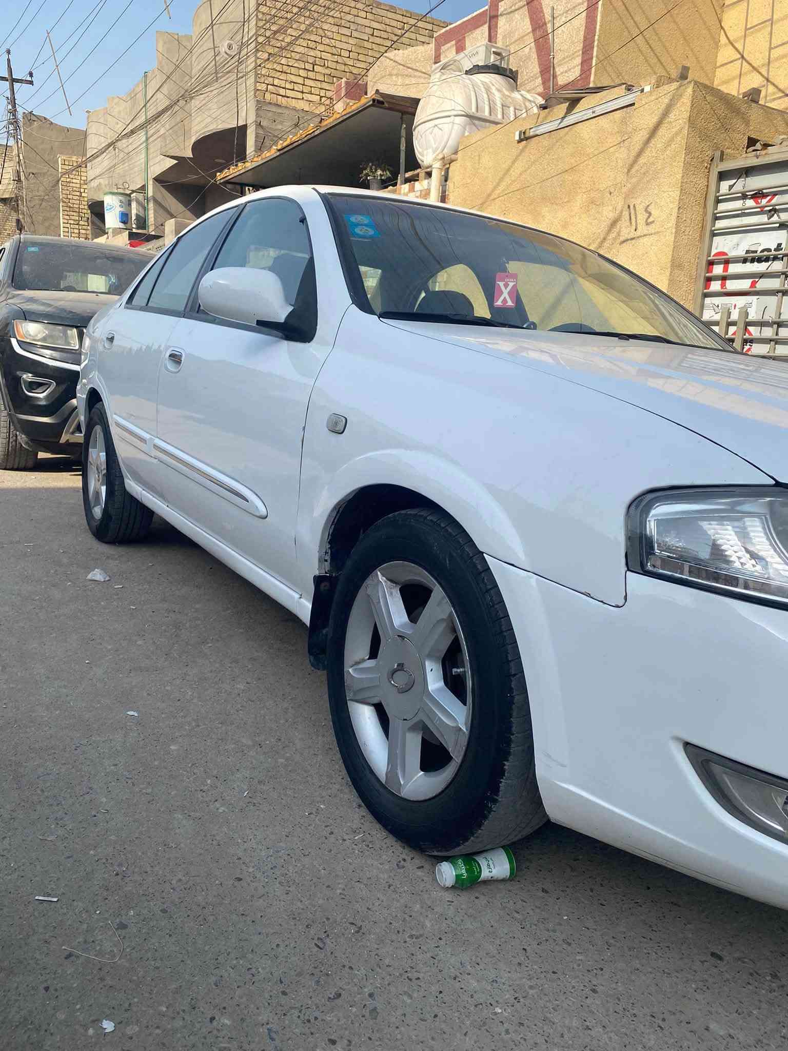 السلام عليكم 
نيسان سني كوري 2009 بعداد بأسمي 
كير اوتو
كير ومكينه مكفول مكينه 1600
بدون حادث
بيهاشخط بالهلال الخلفي فقط موضع بالصوره
تبريد ثلج كهرباء كلها شغاله فتحه سقف
مكان بغداد زعفرانيه
***********
