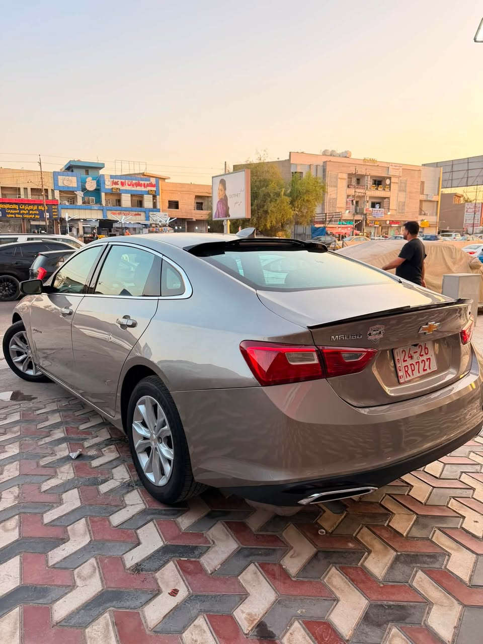 🚘 شفروليه ماليبو LT موديل 2024
✨ ماشة: 28 ألف ميل فقط

📍 العنوان: الدورة – بغداد

🔹 الحالة: ضرر ربع بنيد صبغ، بالإضافة إلى مكانين بارد بدون اي دواخل 

🔹 المحرك: 1.5L تيربو 4 سلندر

🔹 القير: CVT أوتوماتيك

🔹 الدفع: أمامي FWD

🔹 القوة: حوالي 160 حصان

🔹 5 ركاب

🔥 مواصفات فئة LT:

• مقاعد أمامية مدفأة ♨️

• تحكم مناخي أوتوماتيك ثنائي المناطق

• شاشة وسطية 8 إنچ

• Apple CarPlay & Android Auto لاسلكي

• تشغيل عن بُعد

• تشغيل بصمة/زر

• كاميرا خلفية

• حساسات خلفية

• مثبت سرعة

• تحكم بالمقود

• مقعد سائق كهربائي

• بلوتوث + Wi-Fi Hotspot

• مرايا كهربائية

• نوافذ كهربائية

💰 السعر: 119ورقه وبيه مجال

📌 بدون رقم – تترقم شمالي

💵 تكلفة الرقم: مليون و450 ألف

📱 للاستفسار واتساب: ***********
