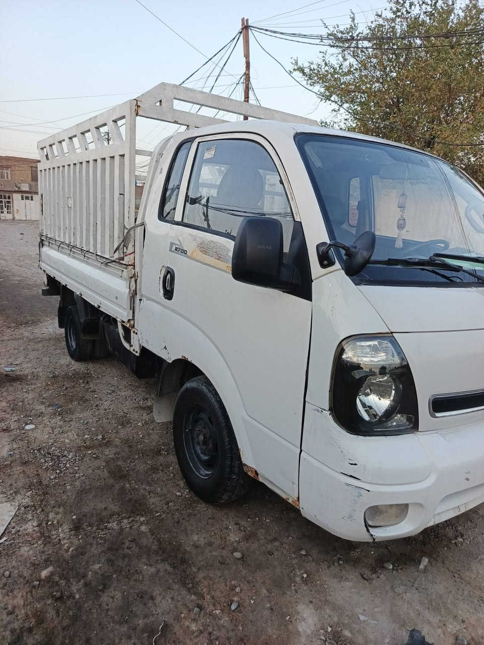 السلام عليكم كيا 2700بنكو 2007 رقم واسط انكليزي محرك وكير وشاصي واكسل مكفولات. تفاصيل السياره بالفيديو مكاني بغداد السعر 73 بها مجال ***********//***********

