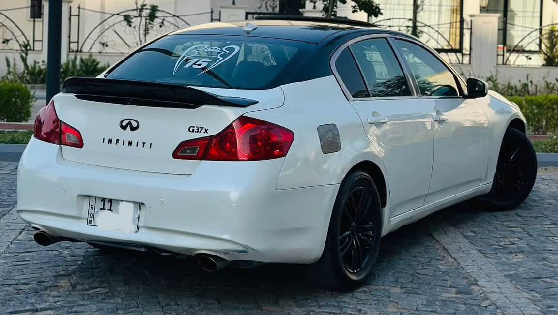 السلام عليكم
للبيع او مراوس 
نيسان انفنتي 2013 G37
محرك 3700 💪
كير اوتو 
المواصفات
بصمه 
سلايد فتحه سقف
شاشه وسائط
تحكمات سترين
شفتات ستيرن
كشنات جلد
كشنات كهرباء
سستم صوت سماعات
ويل كب 18 
لايتات زينون 
بك لايت LED
اخوان سياره جاهزه للاخير 
اخوان سياره طابه كلين لاكن هنا بلعراق صاير بيه صبغ خشم جاملغ + هلال جاملغ خلفي
بدون اي دواخل 
(لغد شاصي ايرباك كفاله )
السعر 109  ورقه  مجال ماكو هيج سعر بهيج نضافه بلعافيه على الياخذه 
مكان السياره بغداد بسمايه 
للاستفسار
***********
