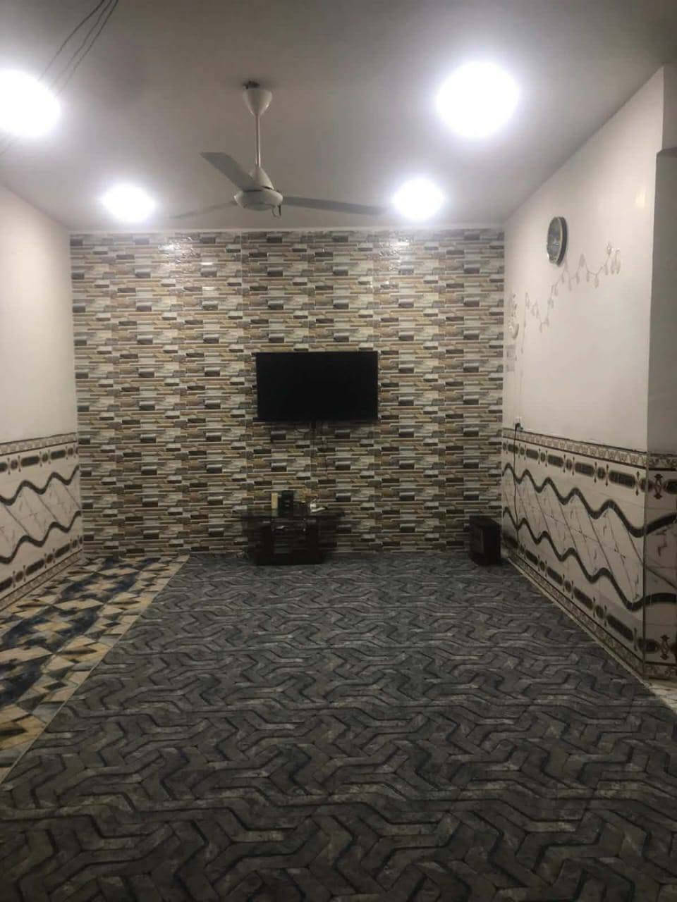 بيت للبيع قرب السيطرة اي ستفسار اتصل ع الرقم ***********
