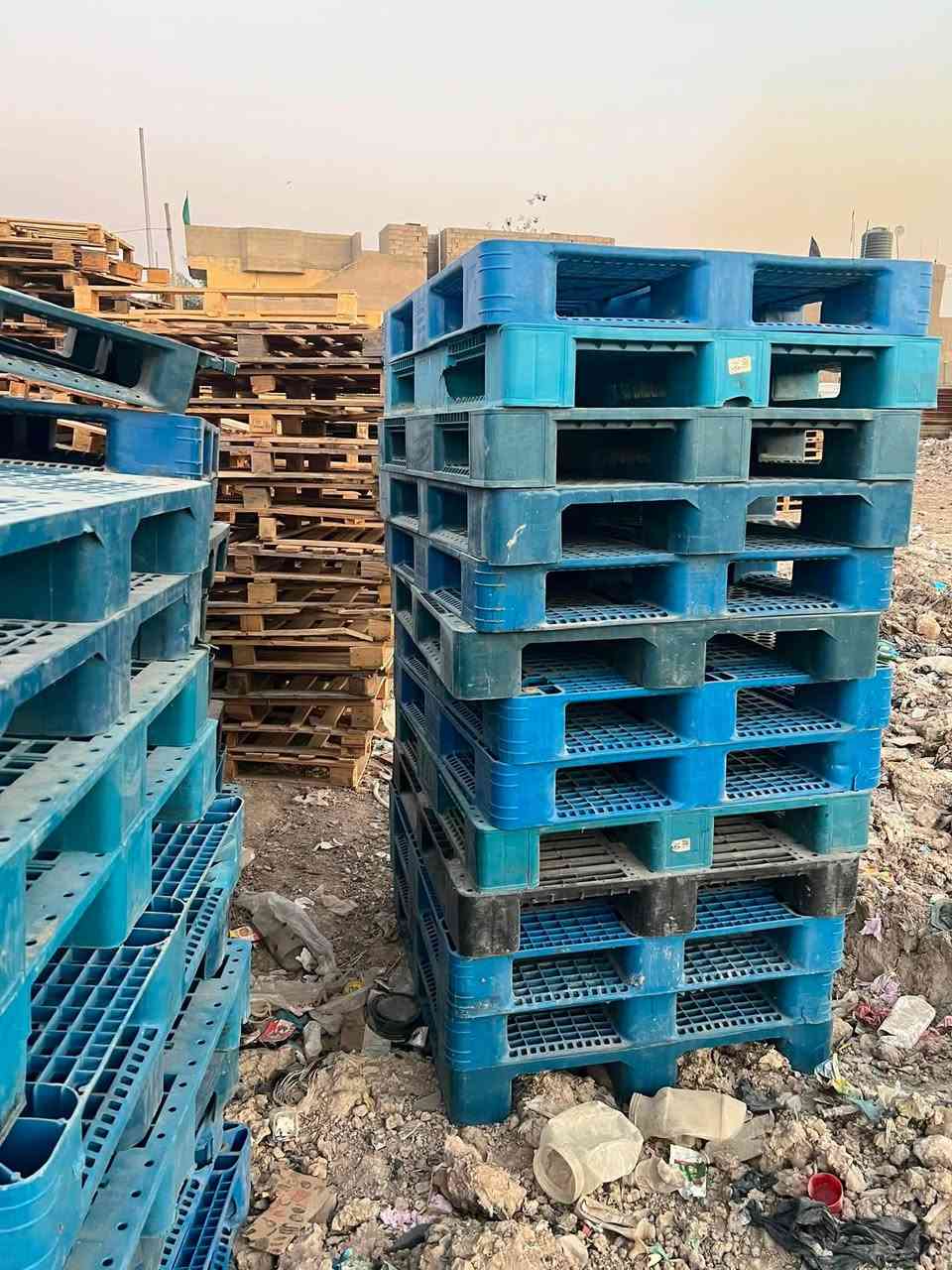 السلام عليكم سكيب بلاستك قياس 100x120 بغداد العدد 130 الاتصال ***********

