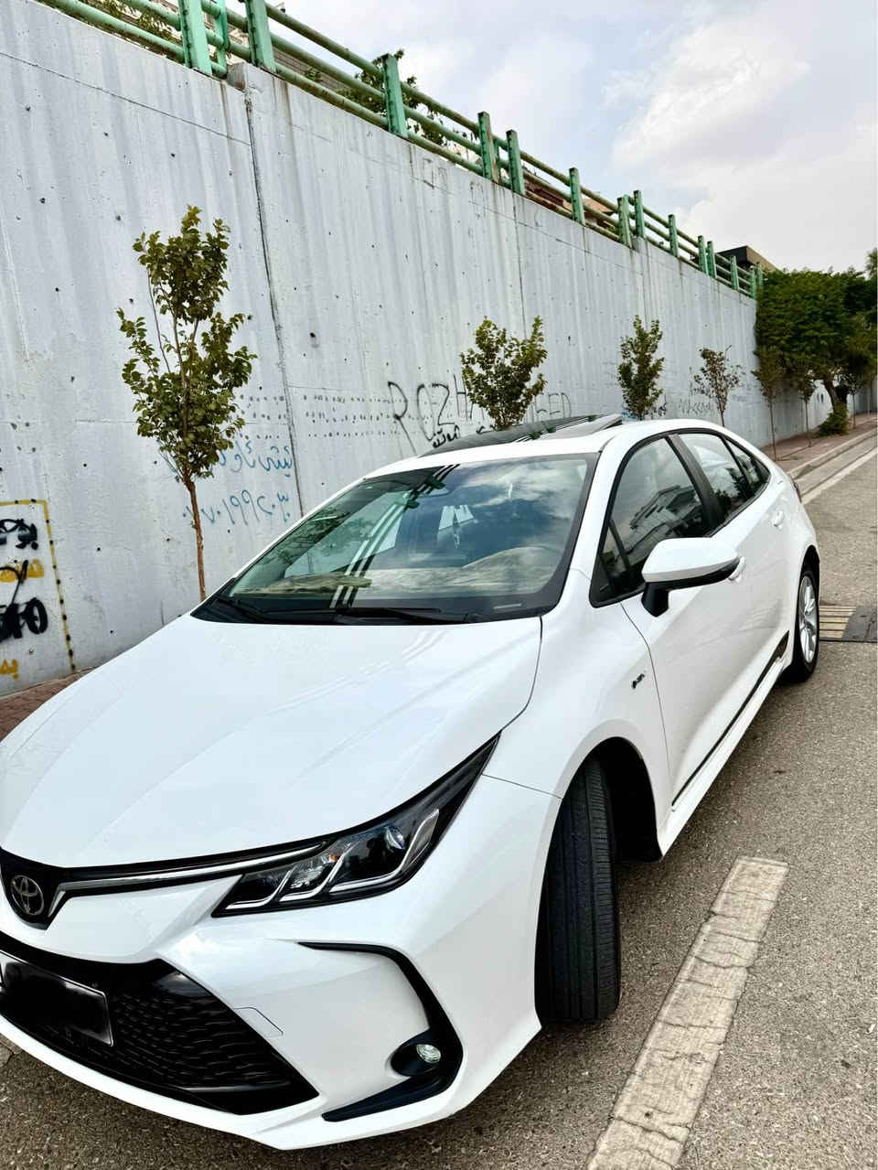 Toyota Corolla 2025 (HEV)
-فولل مواسەفات 
-سڵاید
-ئەوتۆ هۆڵد + برێک بەسمە
- تەحدید سورعە + خەتی جادە + زۆرر مواسەفاتی تر
- 16.000 ڕۆیوە وەک سفر وایە 
-  یەک دو چاڵی پێوەیە نوکە دەرزی
- کوشن جلد 
- کامل جوانکاری بۆکراوە سەیارەکە 
- -گاعی بۆ دانراوە + جامەکانی لەزگەی فۆتۆیە
- تەحویل و غەرامە و هەموو شتێک بەشەرت
📞 *********** السليمانية, العراق
