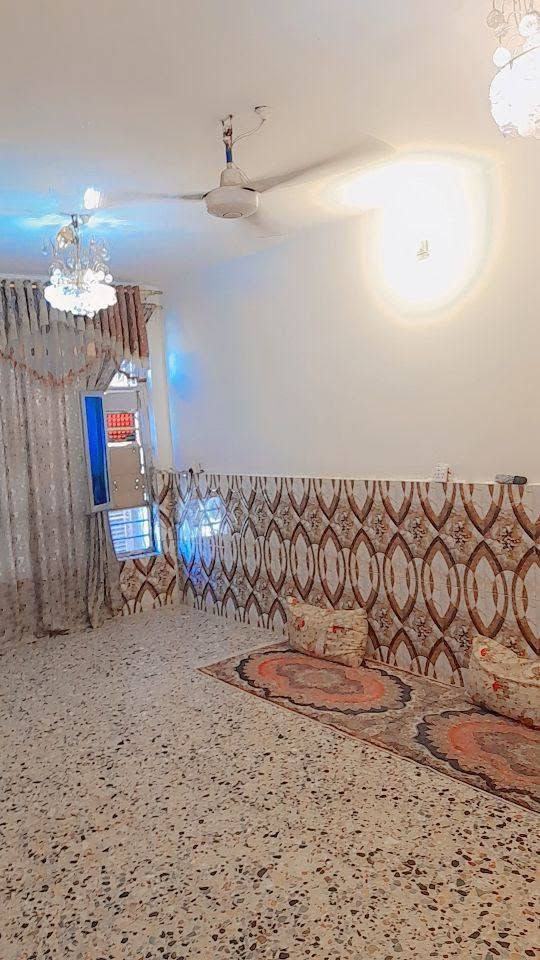 بيت للبيع مساحه (100) طابو زراعي سند 25بي إقرار محكمه سند وكالة خدمات كامله العنوان الرئاسه العبيدي رقم الهاتف *********** سعر (70)
