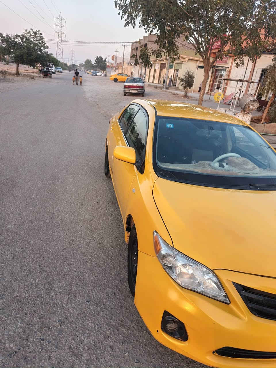 السلام عليكم سياره كورلا 2008خير من الله السياره حلوه تخم تاير تبريد ثلج سنويه لل ٢٩ سياره ثاني يوم تحولها بيها جامرلغ للتكمه واصل بدون دواخل سعرها 75بيها مجال ***********
