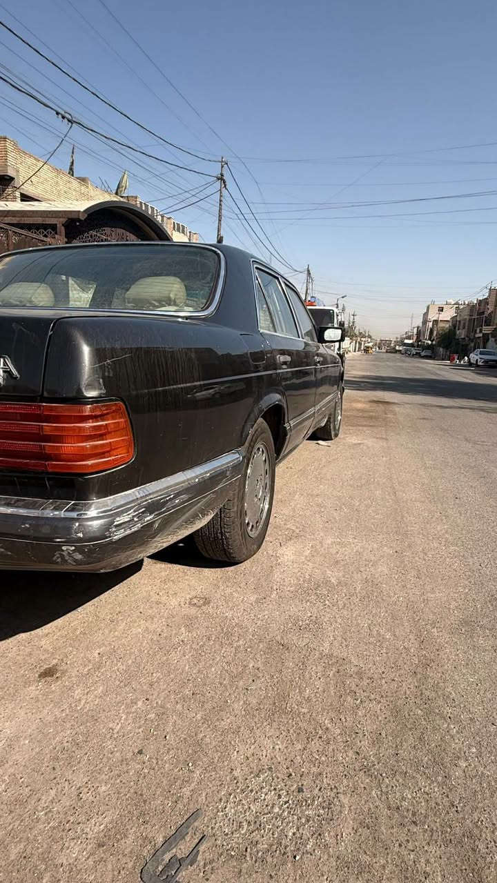 اخوان سلام عليكم مارسيدس رئاسي حجم 300SEL  موديل 1986 بغداد انكليزي بأسمي سنويه وهزه جدد سياره عل البلاد مكينتها وكير خيرمن الله تبربد ثلج صدر امامي خلفي جديد تخم تاير جاهزه للأخير ربع ماعايزه تراي صاروخ  رش عام جماليه ماببها اي ضرر ولاخياس ولاضربه قواعد كلهن سليمات السعر43 وببها مجاال شي بسيط  بغداد االعبيدي  واتساب ***********
