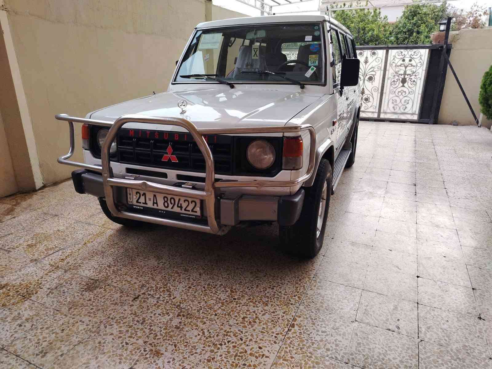 باجيرو • ١٩٨٩ • فور ويل