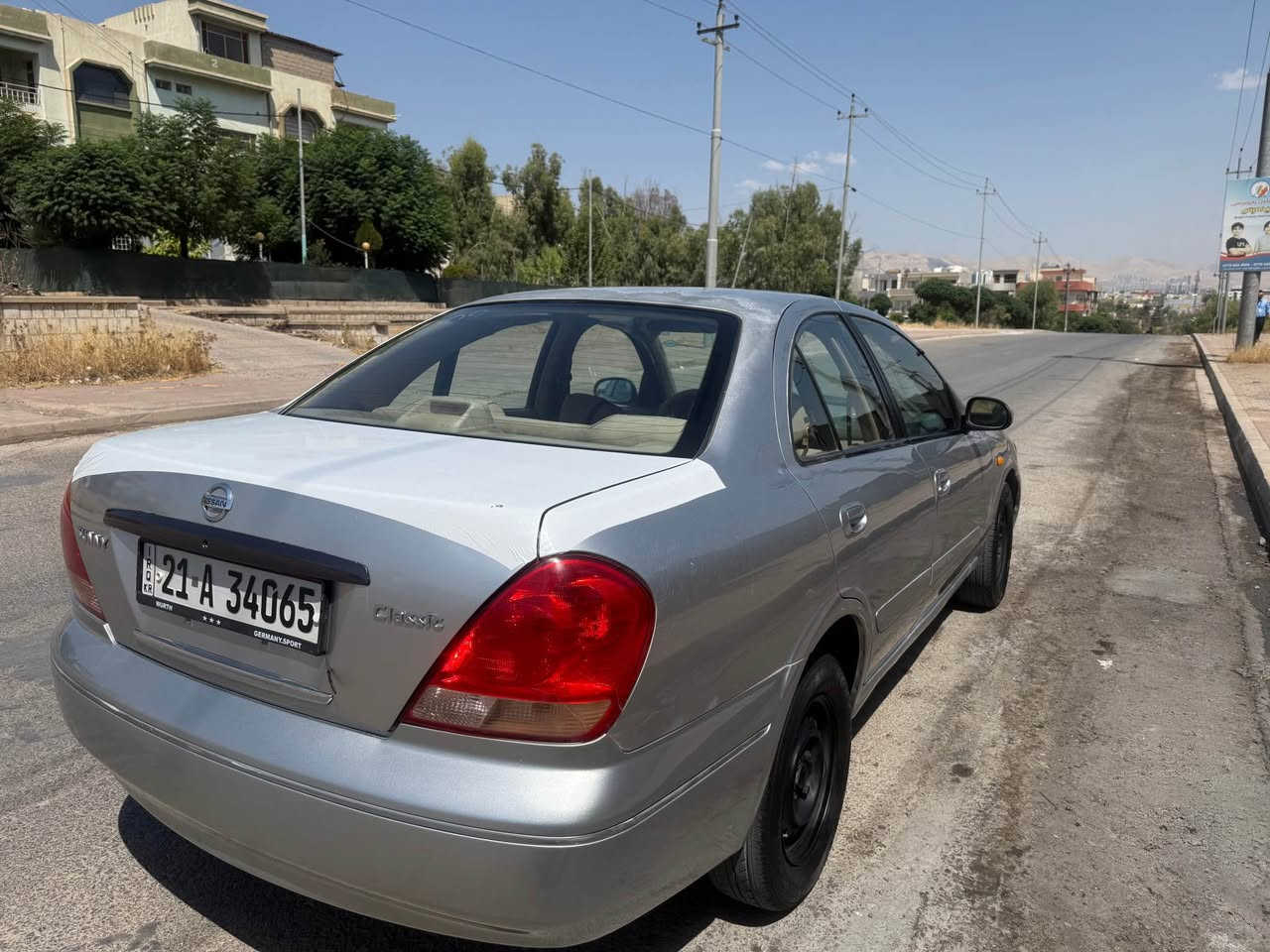 نيسان سني ٢٠٠٩ ياباني 
گير مةكينة  تةبريد كارةباي بةشةرت 
سةنةوي رةقةم تازةية 
پيشو دواي جركةي نية 
٥ پارجةي لةسةر كالبونةوة پةمپة 
بيشي قرجيكي بجوكي هةية بوياخ نية 
سعري ٧٤ 
شوين سليماني 
 *********** السليمانية, العراق
