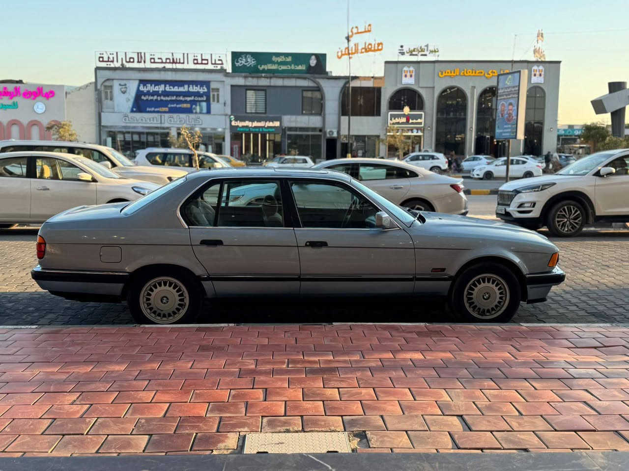 سلام عليك 735 رقم بغداد باسمنه مكينه كير شرط تبريد شغال عندي بس فإن مالتهه اله حركه يله يشتغل مكفوله من الخياس سياره حلوه حداديه جديده سعره 55 مكانه نجف الاشرف ***********
