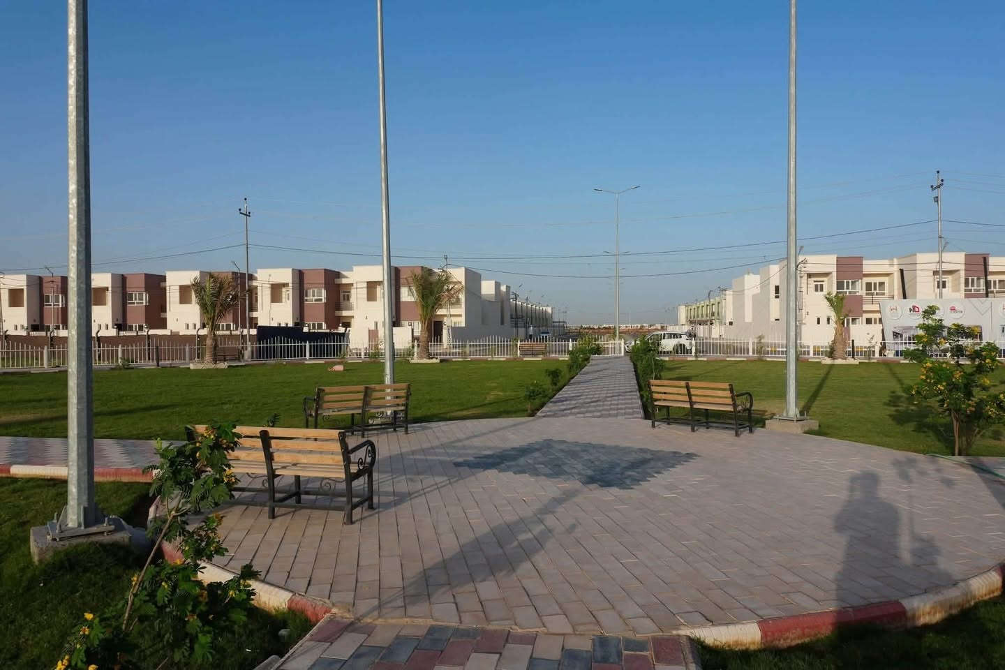 دار للبيع في مجمع المرتضى تجاري شارع ٢٠ سنتر على حديقه
استلام مباشر مرحله اولى
البناء طابوك جمهوري ارقى مجمع
المساحه ٢٠٠متر
طابقين يتكون من 
صاله استقبال مطبخ وغرفه وحديقه 
الطابق الثاني يتكون من غرف عدد ٢ وصاله وتخاريج يقع المجمع قرب جامعه الكفيل سعر الشركه ٢١٠ واصل منهن ١٠٠ الباقي مصرف 
يباع بتطلوعه  
 

***********
