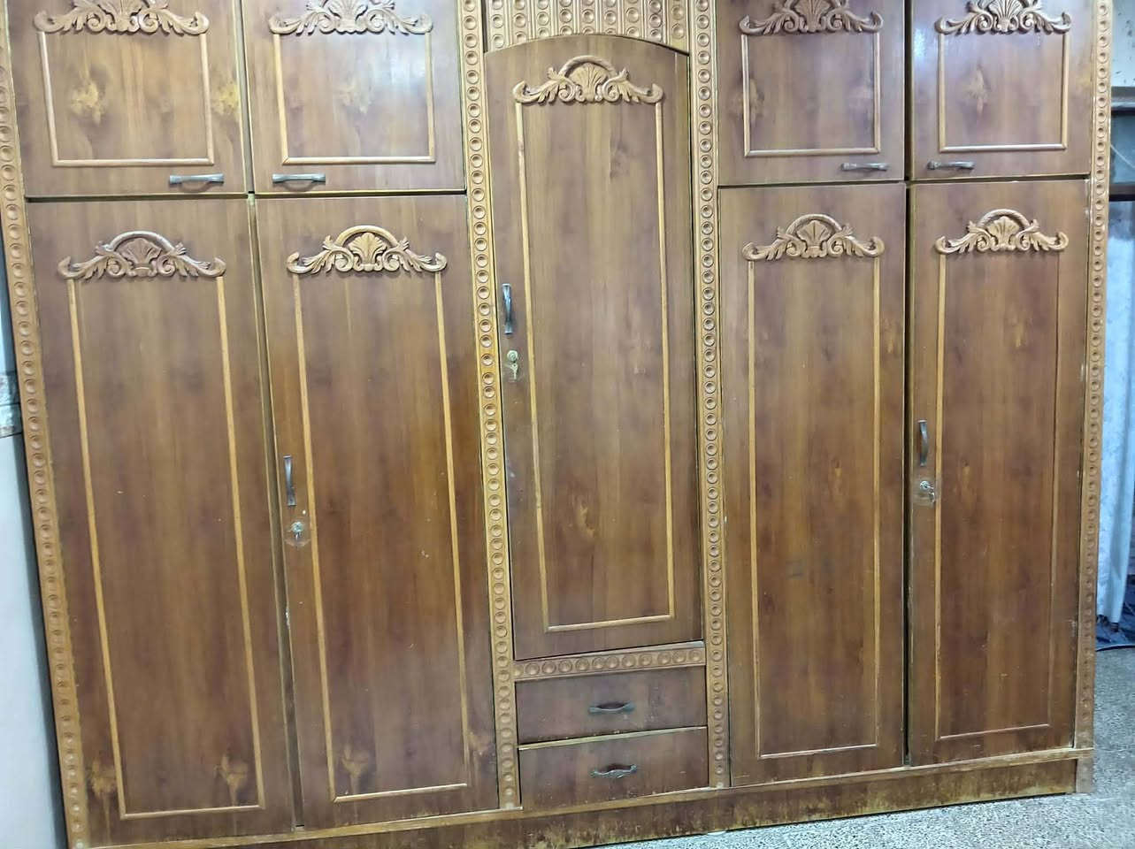 قنصور للبيع صاج نوعيه زينه سعر 500 وبيها مجال شراي يتصل عل رقم***********
