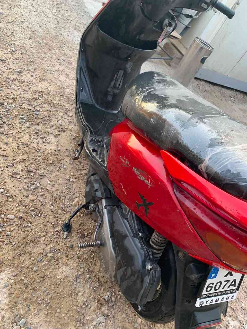 سلام عليكم دراجه بريز
نظيفة كلشي شغال بيها 
سلف وهندر كامل
مكاني بغداد الجادرية
سعره350
ليحب يتصل خاص أو على رقم.  ***********
