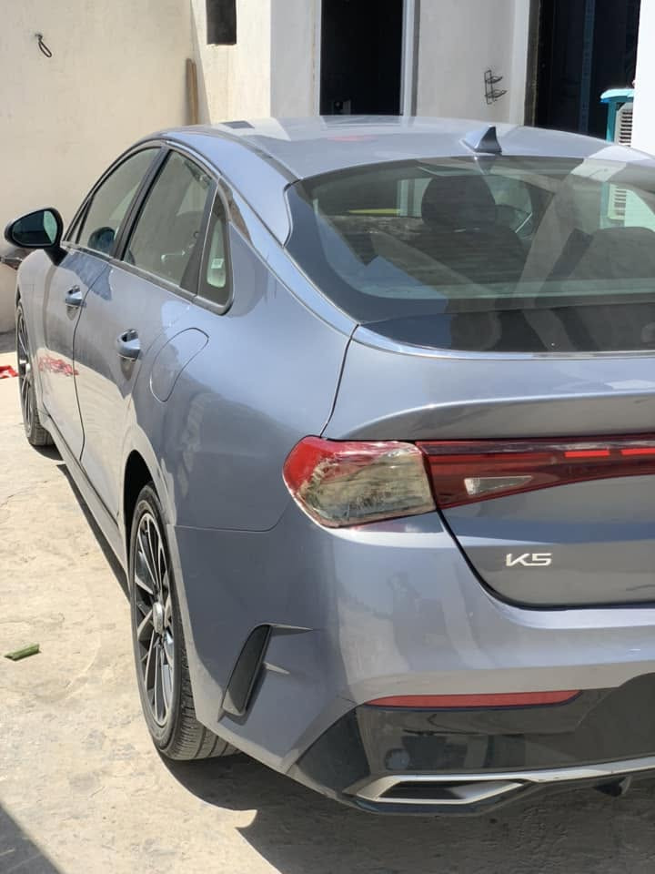 k5  / 2023  $وارد امريكي قطعه واحده  السعر 140 
المواصفات تشغيل عن بعد / جنطه كهرباء / كامرات / رادار/ حساسات / كار بلي /  خول ذكي / تحديد مسار / مري شفط وحساسات / داخل اسود كشن مخمل / وبعد بيها هواي مواصفات.  لاستفسار ***********

